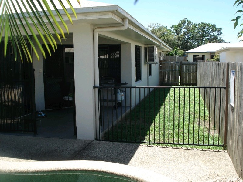 38 Timberlea Drive East, Bentley Park QLD 4869