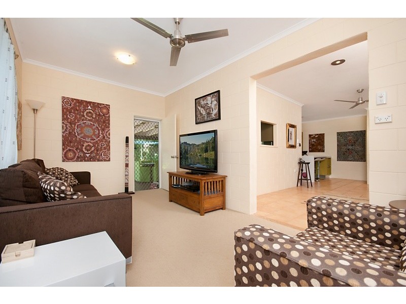 9 Carbeen Close, Holloways Beach QLD 4878