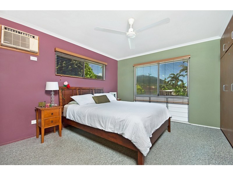 11 Peridot Street, Bayview Heights QLD 4868