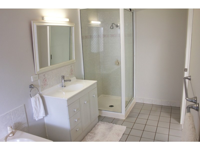 12 snowwood close, Mount Sheridan QLD 4868