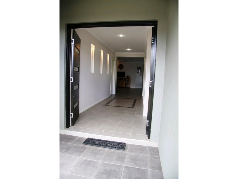 6 Capricorn Street, Bentley Park QLD 4869