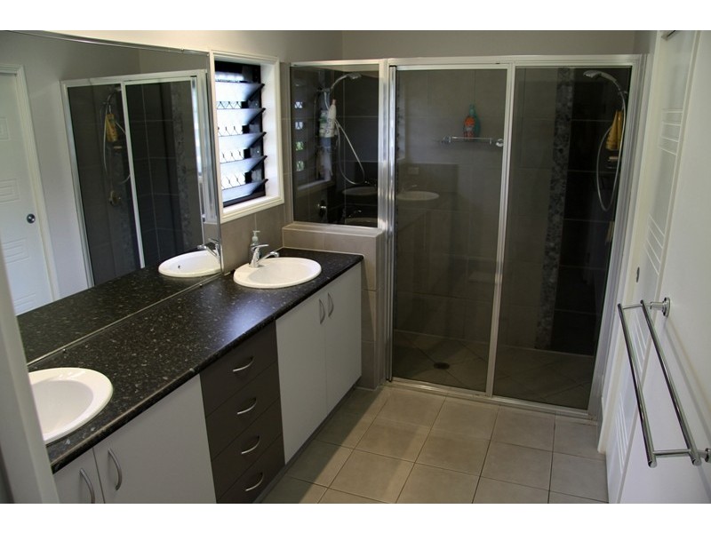 6 Capricorn Street, Bentley Park QLD 4869