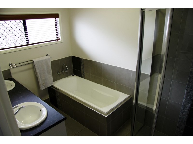 6 Capricorn Street, Bentley Park QLD 4869