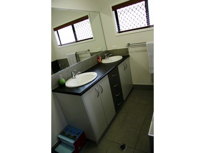 6 Capricorn Street, Bentley Park QLD 4869