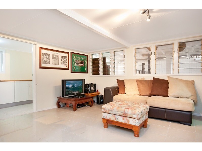 12 Denbeigh Street, Parramatta Park QLD 4870