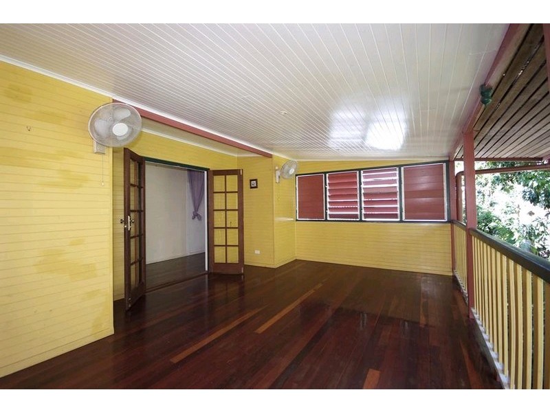 5 Beryl Street, Cairns North QLD 4870