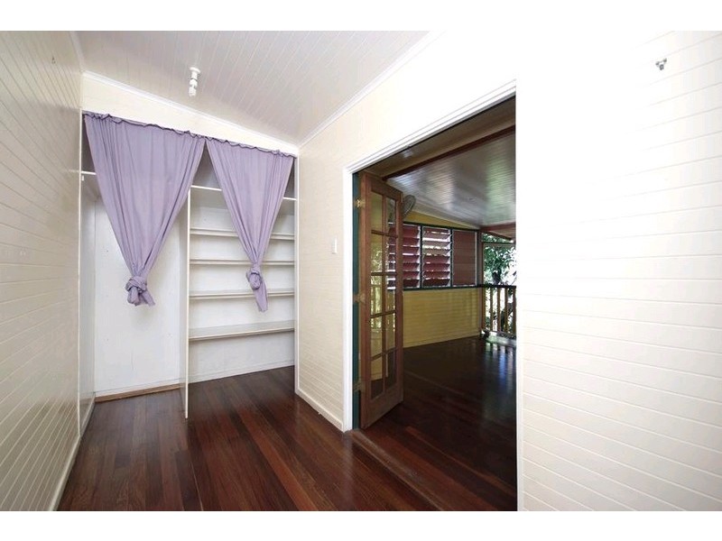 5 Beryl Street, Cairns North QLD 4870