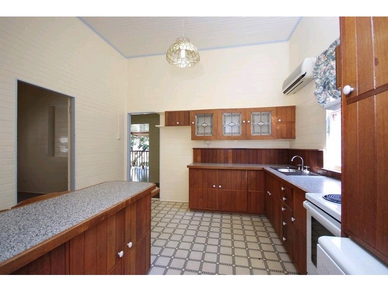 5 Beryl Street, Cairns North QLD 4870