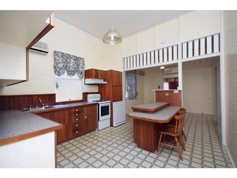 5 Beryl Street, Cairns North QLD 4870