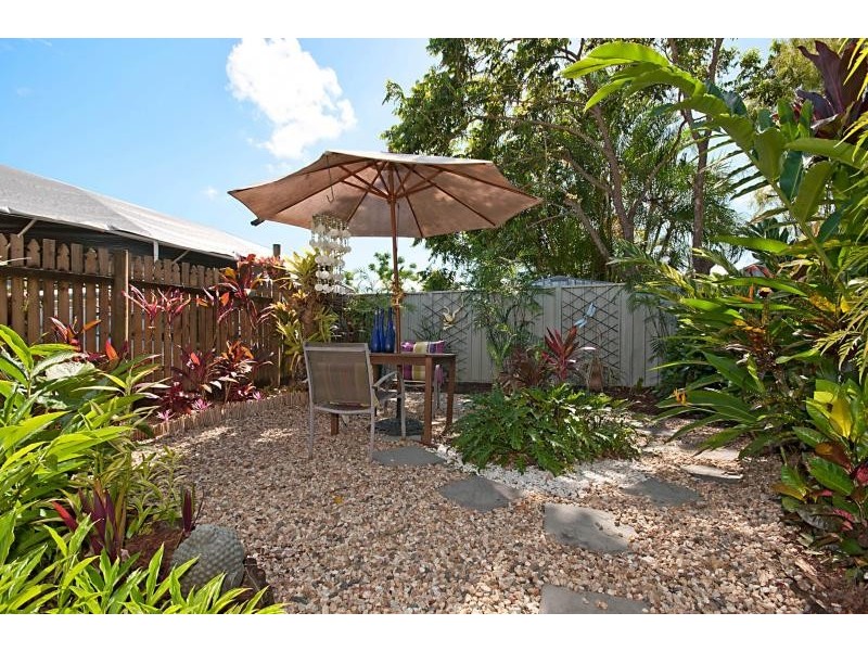 1/15 Brooks Street, Whitfield QLD 4870