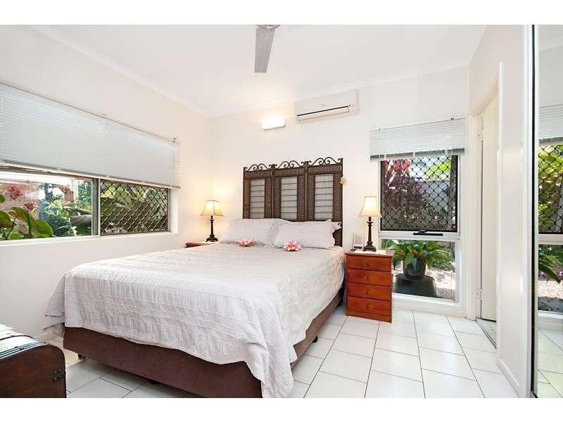 1/15 Brooks Street, Whitfield QLD 4870