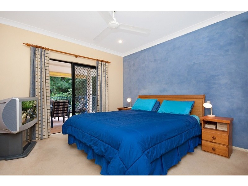 8 Chapel Close, Brinsmead QLD 4870