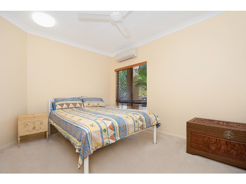 8 Chapel Close, Brinsmead QLD 4870