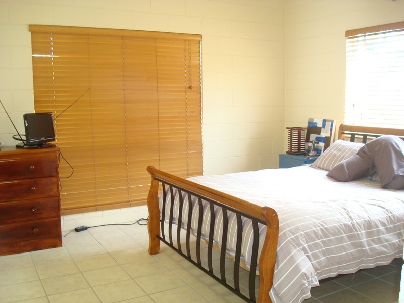 126 Robert Road, Bentley Park QLD 4869