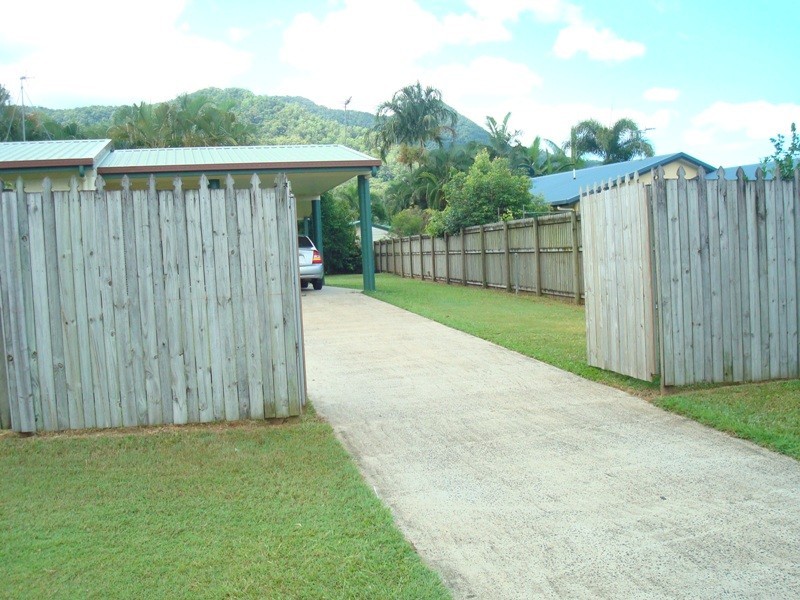 126 Robert Road, Bentley Park QLD 4869