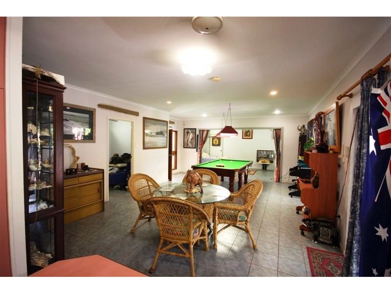 1 Wallum Close, Holloways Beach QLD 4878