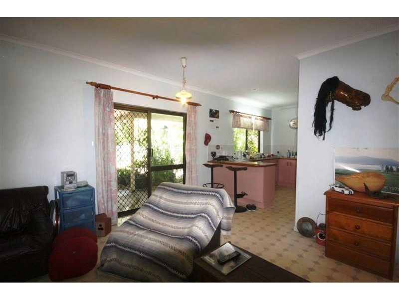 1 Wallum Close, Holloways Beach QLD 4878