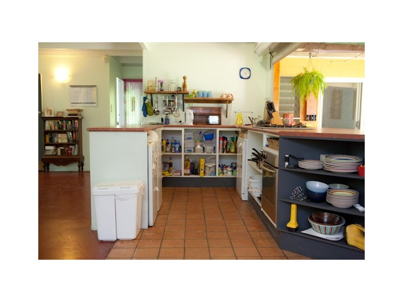 8 Valmadre Street, Caravonica QLD 4878