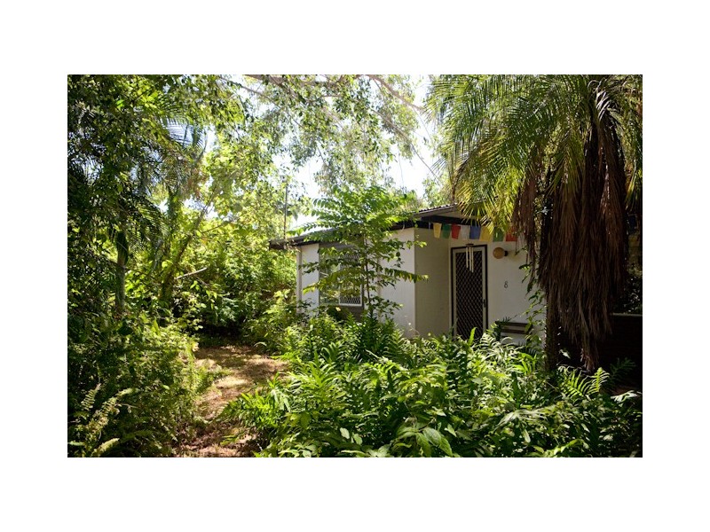 8 Valmadre Street, Caravonica QLD 4878