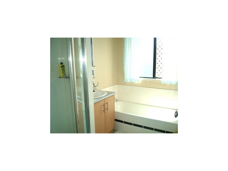 9 Aniston Street, White Rock QLD 4868