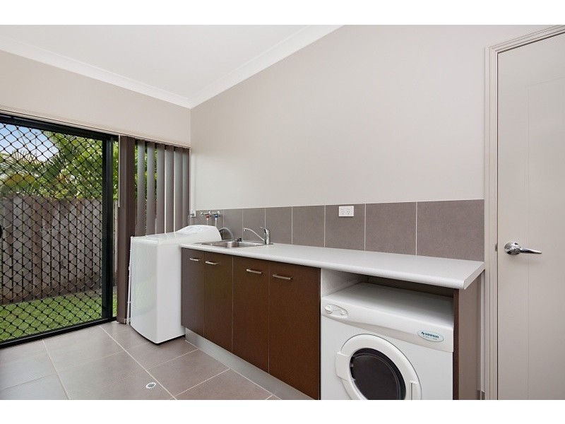 4 Capricorn Street, Bentley Park QLD 4869