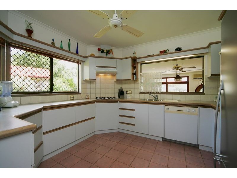 3 Ribbon Close, Clifton Beach QLD 4879