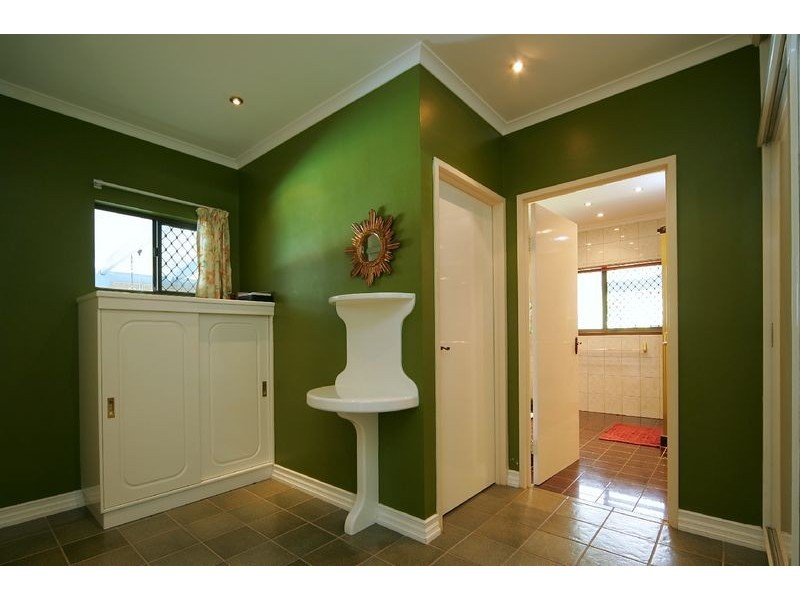 3 Ribbon Close, Clifton Beach QLD 4879