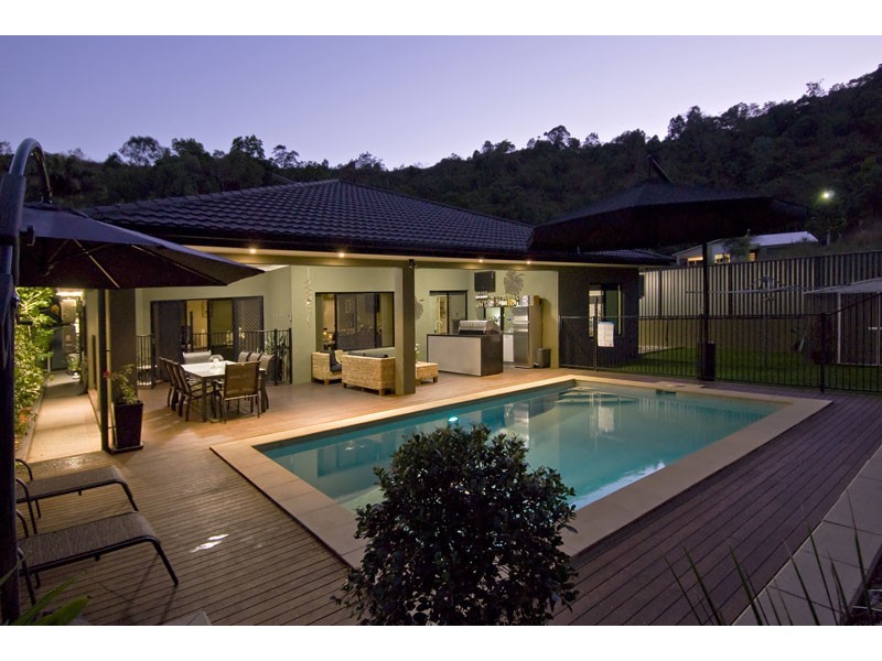 6 Bel-Air Drive, Whitfield QLD 4870