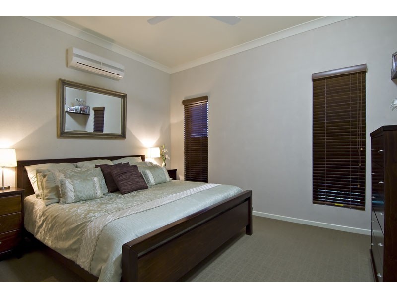 6 Bel-Air Drive, Whitfield QLD 4870