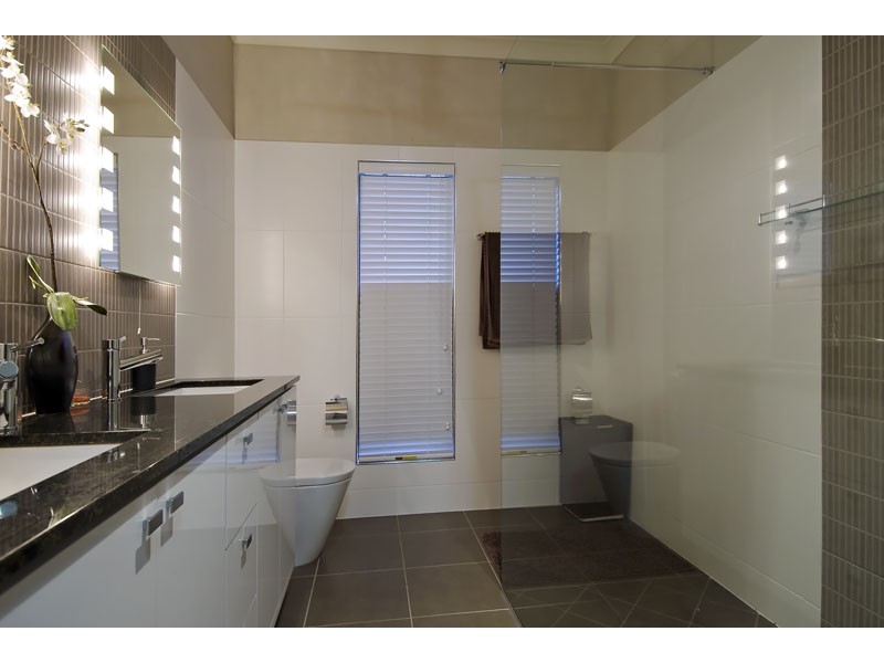 6 Bel-Air Drive, Whitfield QLD 4870