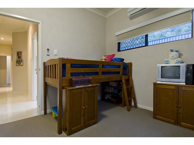 6 Bel-Air Drive, Whitfield QLD 4870