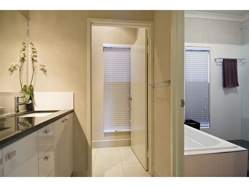 6 Bel-Air Drive, Whitfield QLD 4870