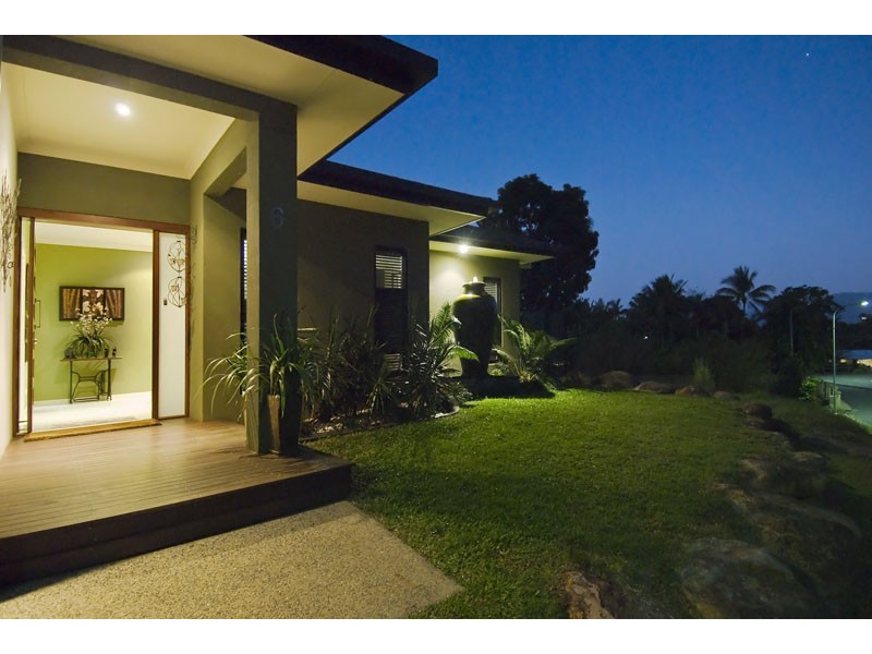 6 Bel-Air Drive, Whitfield QLD 4870