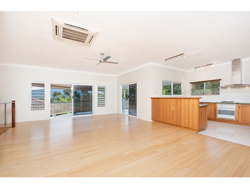 2/80 Cassowary Street, Freshwater QLD 4870