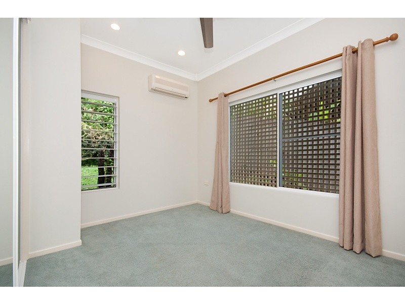 2/80 Cassowary Street, Freshwater QLD 4870