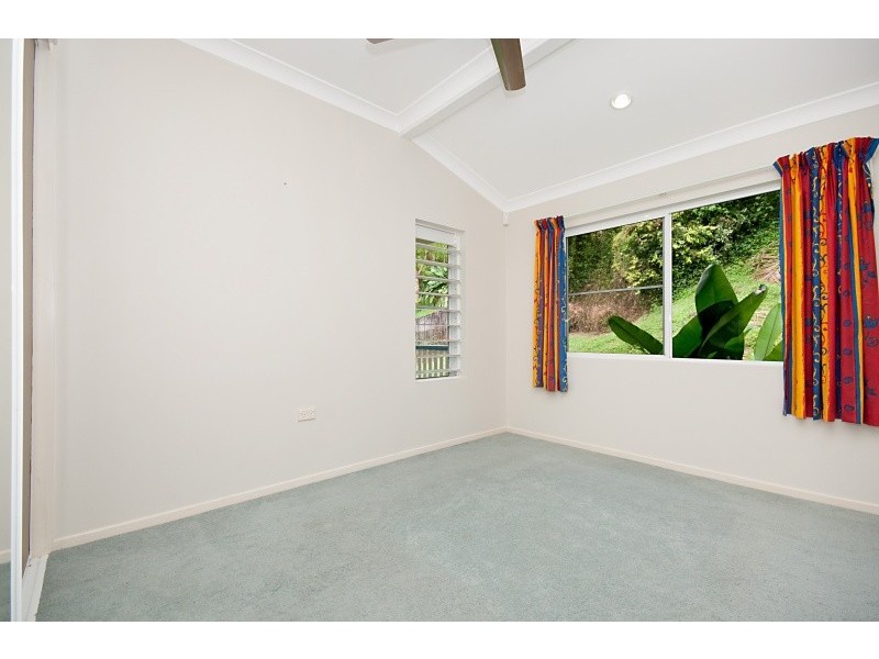 2/80 Cassowary Street, Freshwater QLD 4870