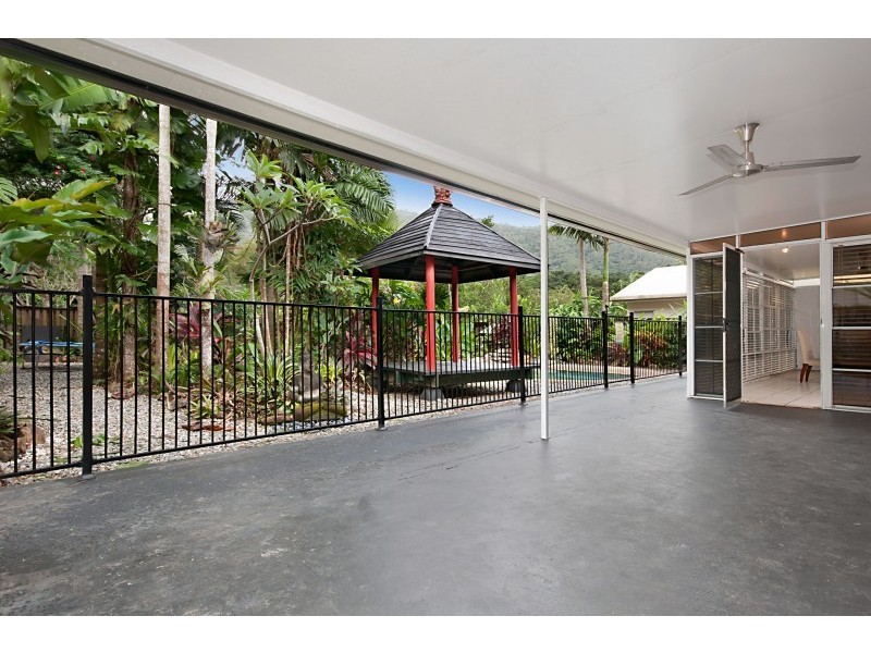 14 Jak Gee Street, Redlynch QLD 4870