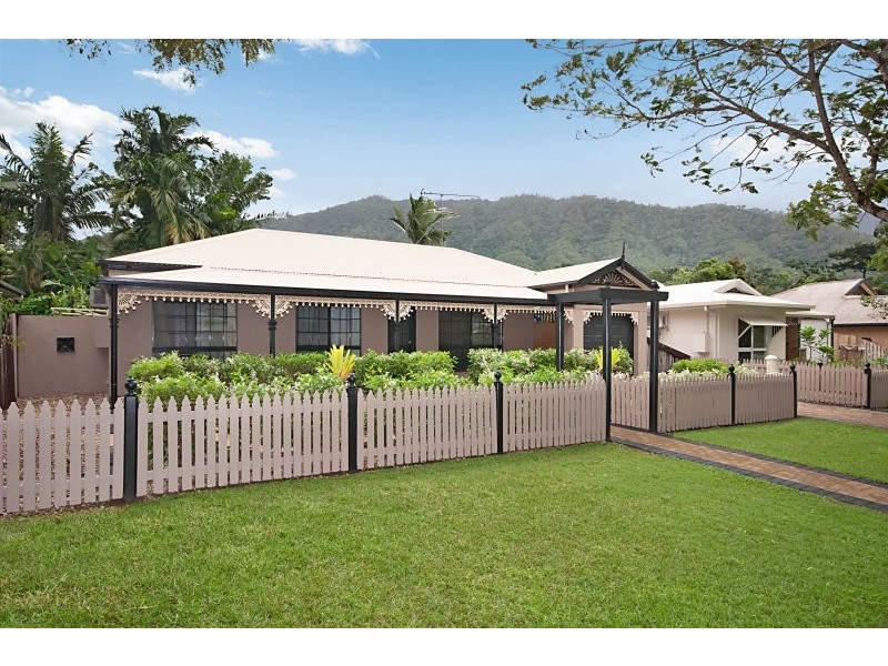 14 Jak Gee Street, Redlynch QLD 4870