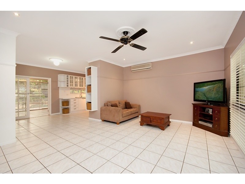 14 Jak Gee Street, Redlynch QLD 4870