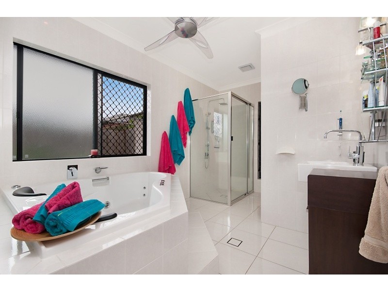 7 Gallery Drive, Mount Sheridan QLD 4868