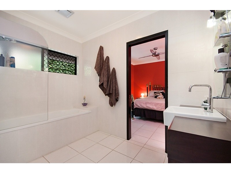 7 Gallery Drive, Mount Sheridan QLD 4868