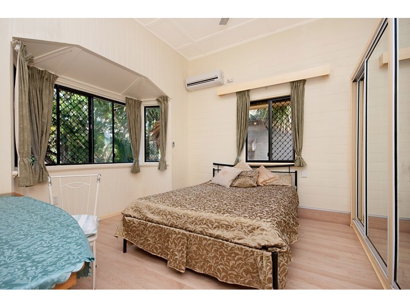 68 Water Street, Cairns City QLD 4870