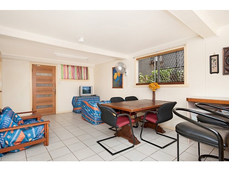 68 Water Street, Cairns City QLD 4870