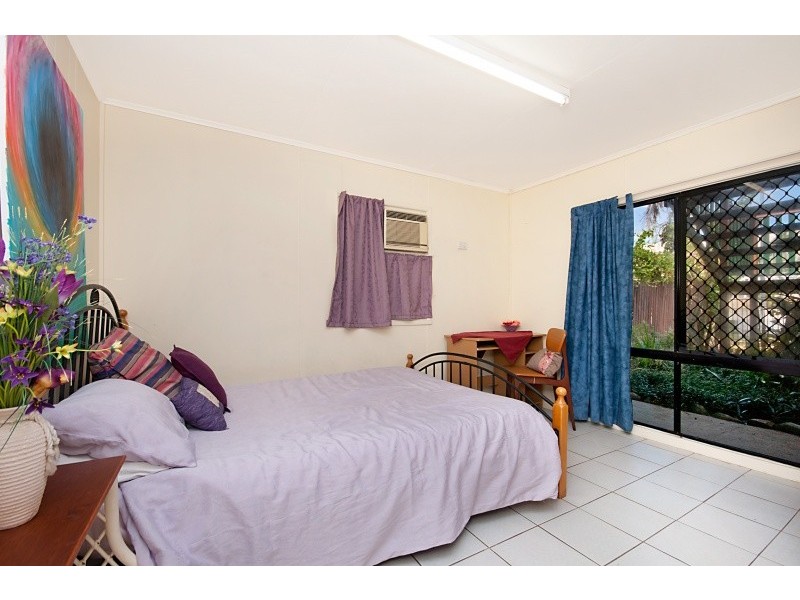 68 Water Street, Cairns City QLD 4870