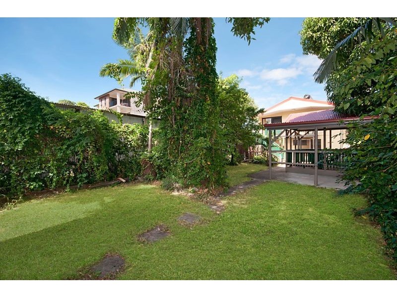 68 Water Street, Cairns City QLD 4870