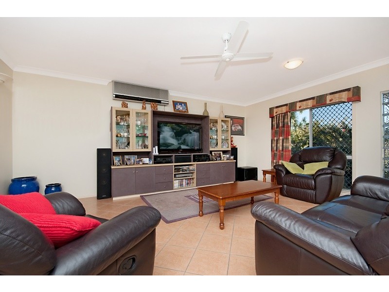 9 Golden Grove Drive, Bentley Park QLD 4869