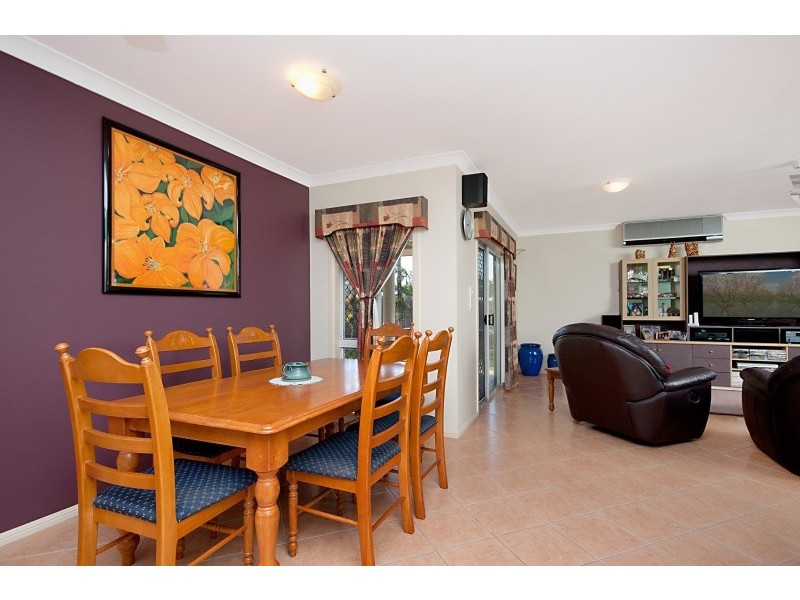 9 Golden Grove Drive, Bentley Park QLD 4869