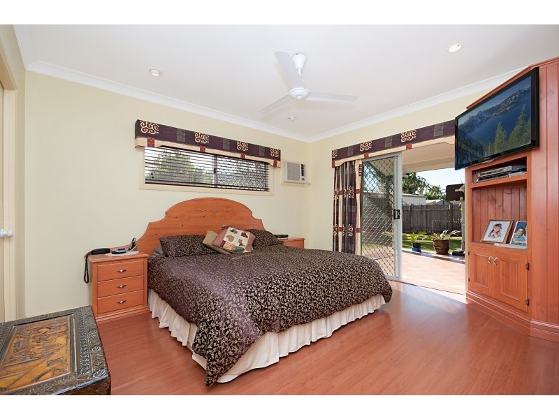 9 Golden Grove Drive, Bentley Park QLD 4869