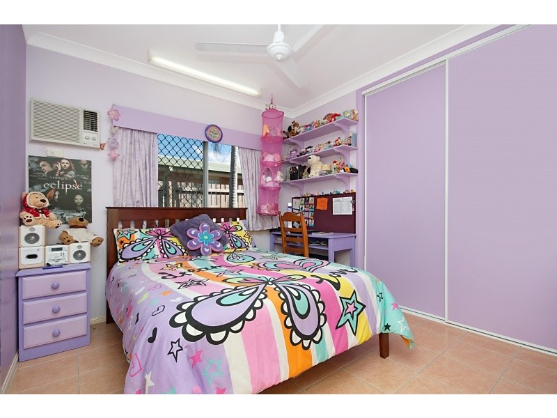 9 Golden Grove Drive, Bentley Park QLD 4869