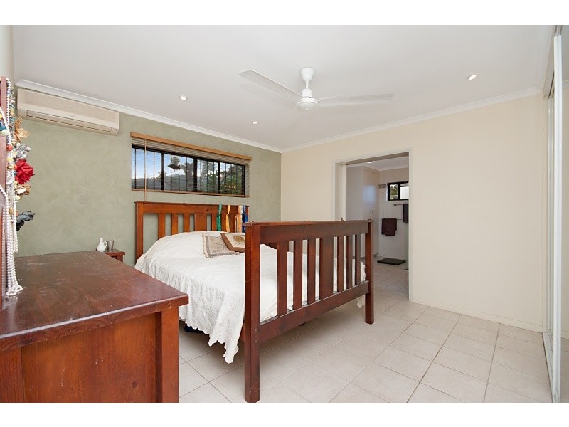 32 Alma Street, Woree QLD 4868